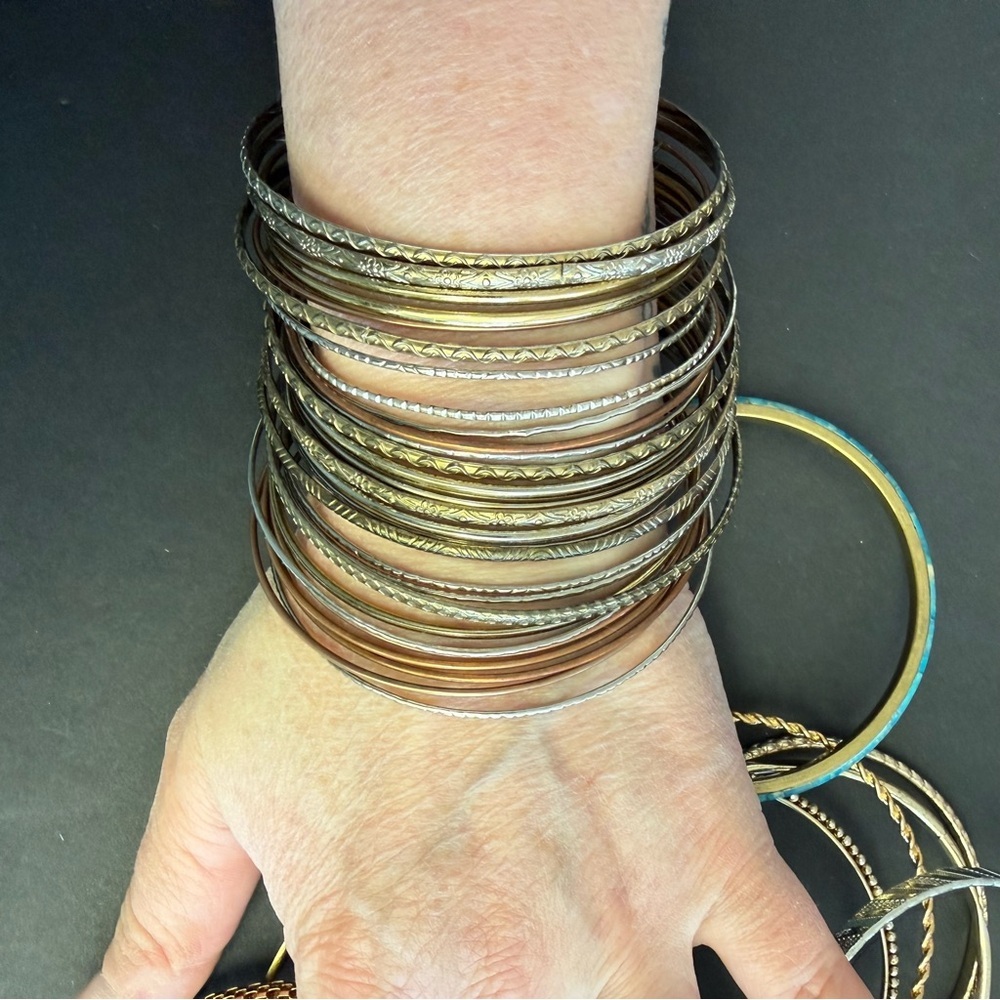 40 bangle bracelets - Picture 3 of 3